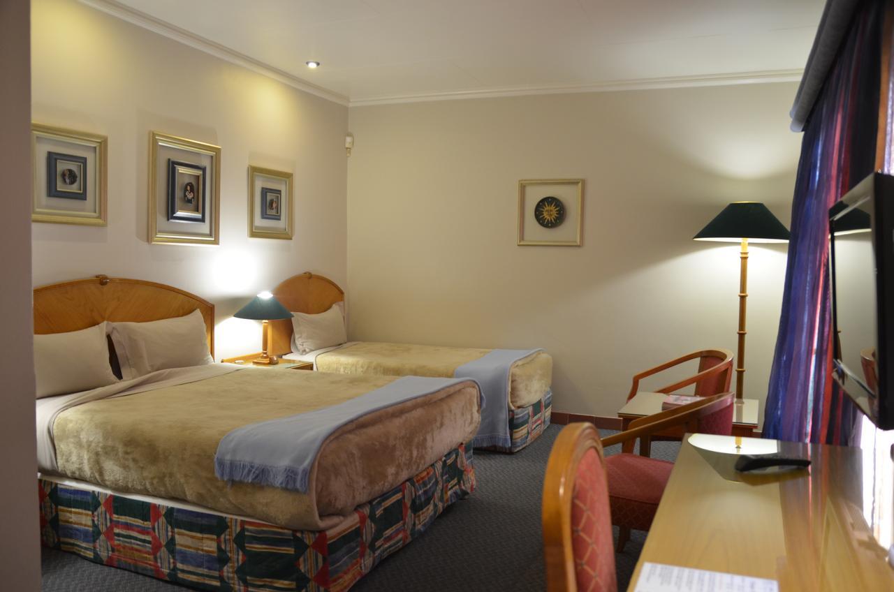 The Lodge Bethal Room photo
